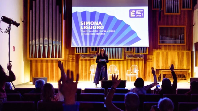 Video: MA DAI ERA SOLO UNA BATTUTA! Racconto Simona Liguoro Direttrice Nespresso Italiana